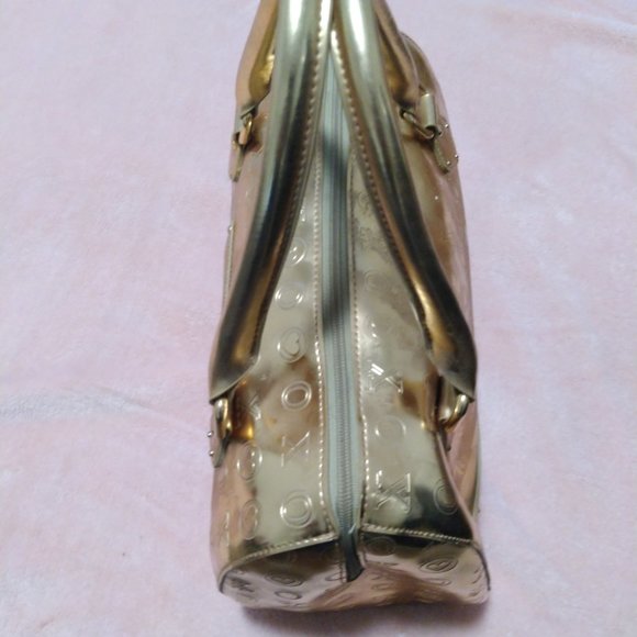 Classy gold shoulder/ handbag - Picture 3 of 3